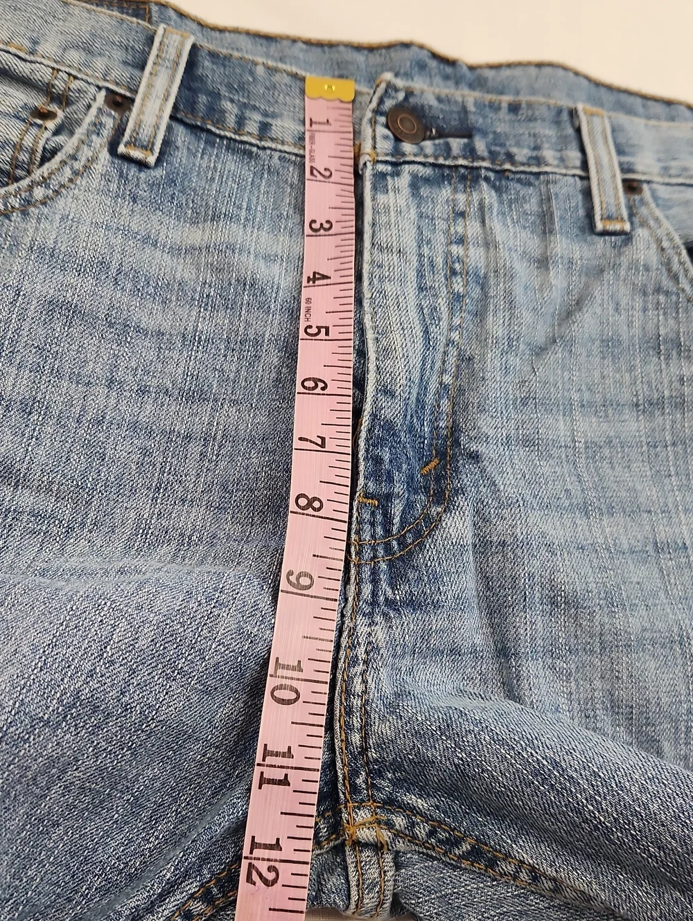 Levis 569 Jeans. Medium Wash. Size 34x36